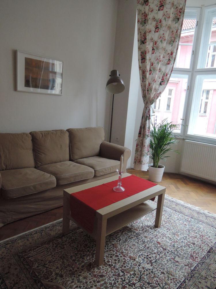 Charles Bridge Bed And Breakfast Praha Bagian luar foto